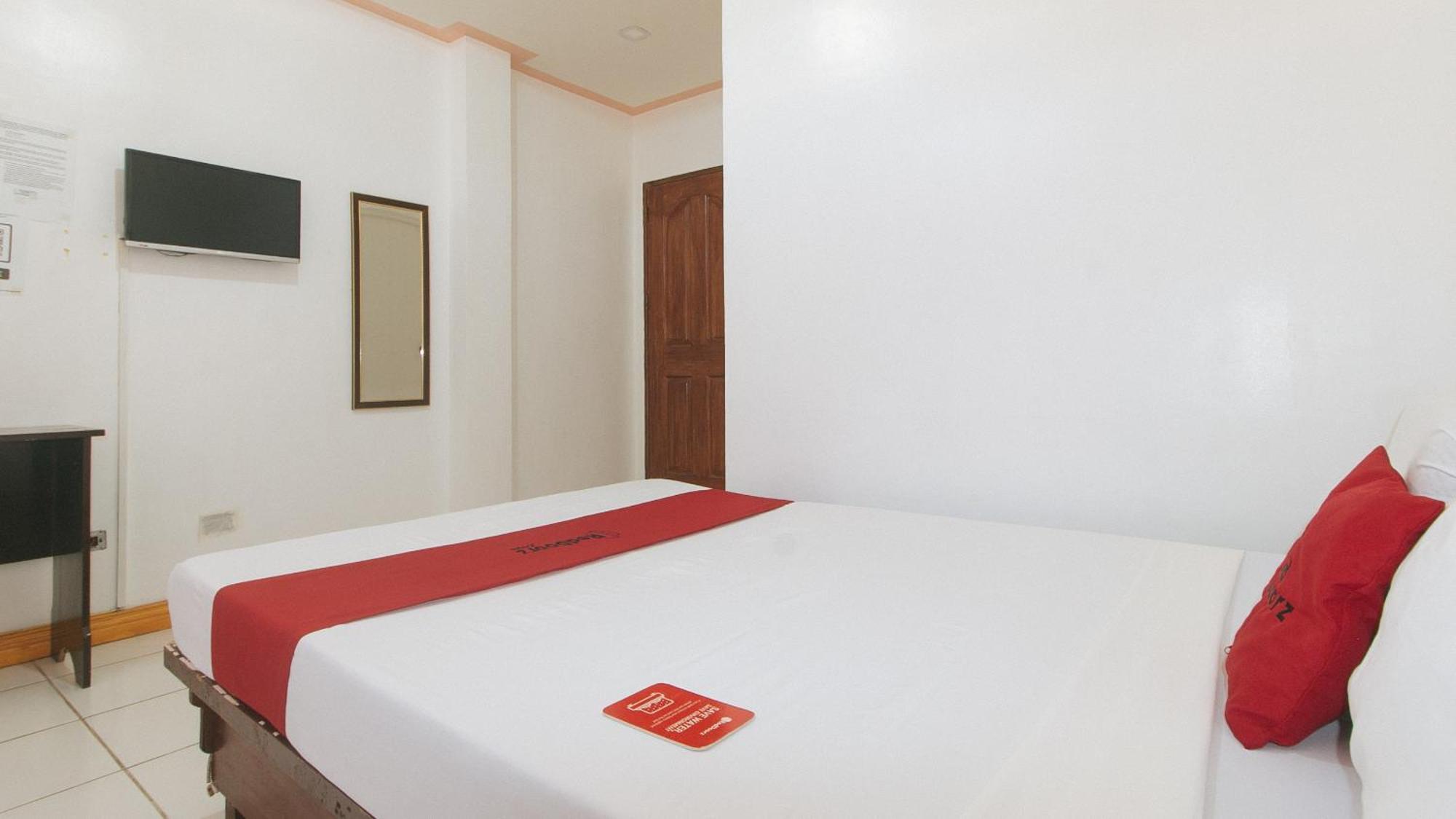 Reddoorz At Coco Grove Tourist Inn Panglao Exterior photo