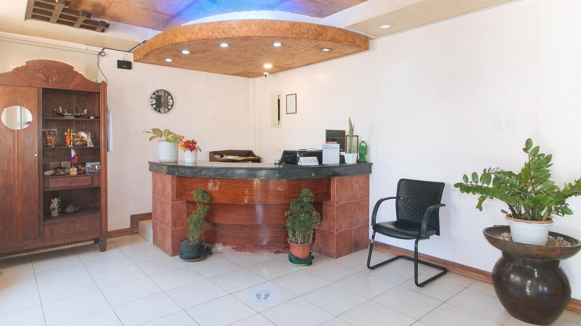 Reddoorz At Coco Grove Tourist Inn Panglao Exterior photo