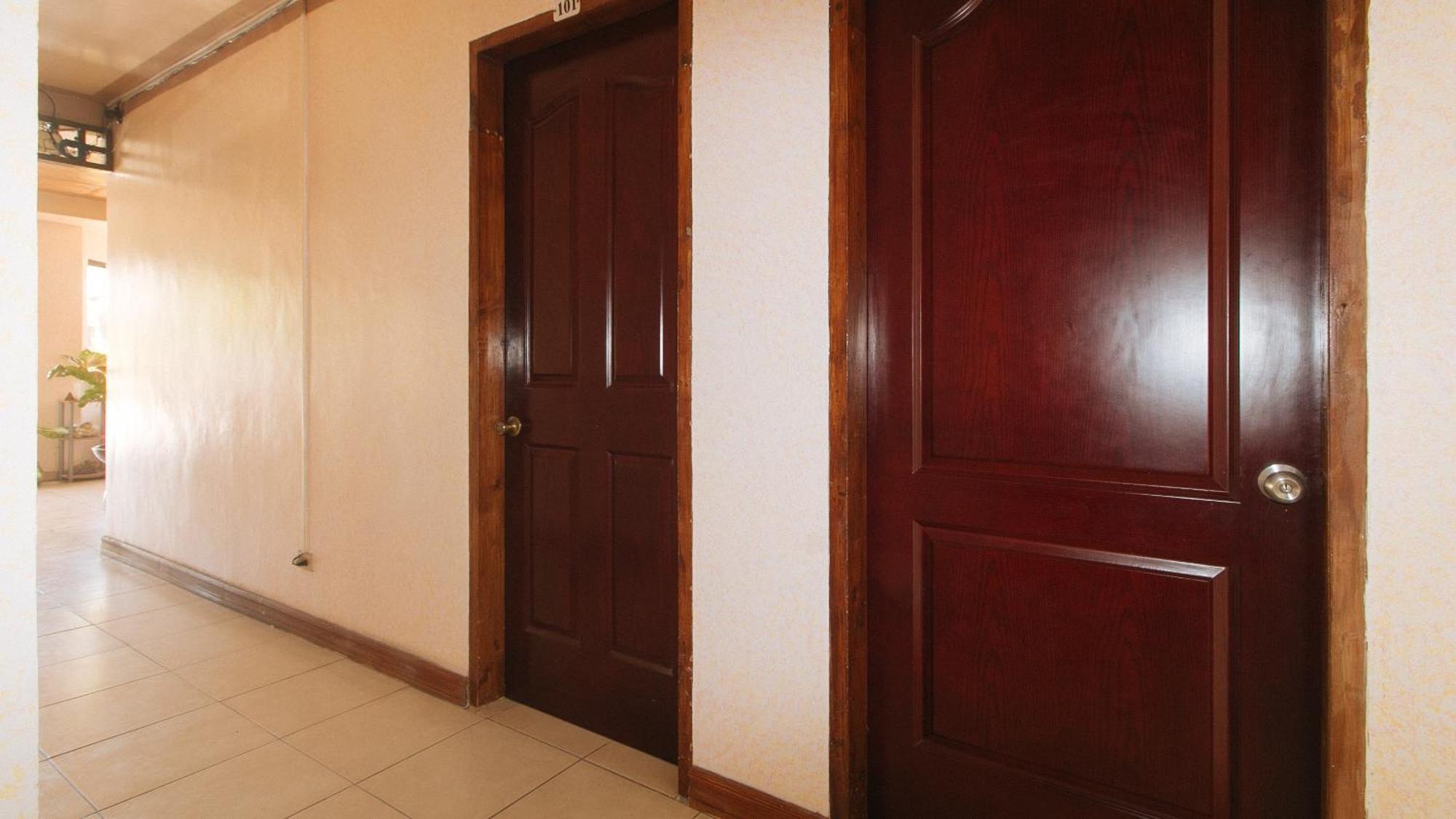 Reddoorz At Coco Grove Tourist Inn Panglao Exterior photo