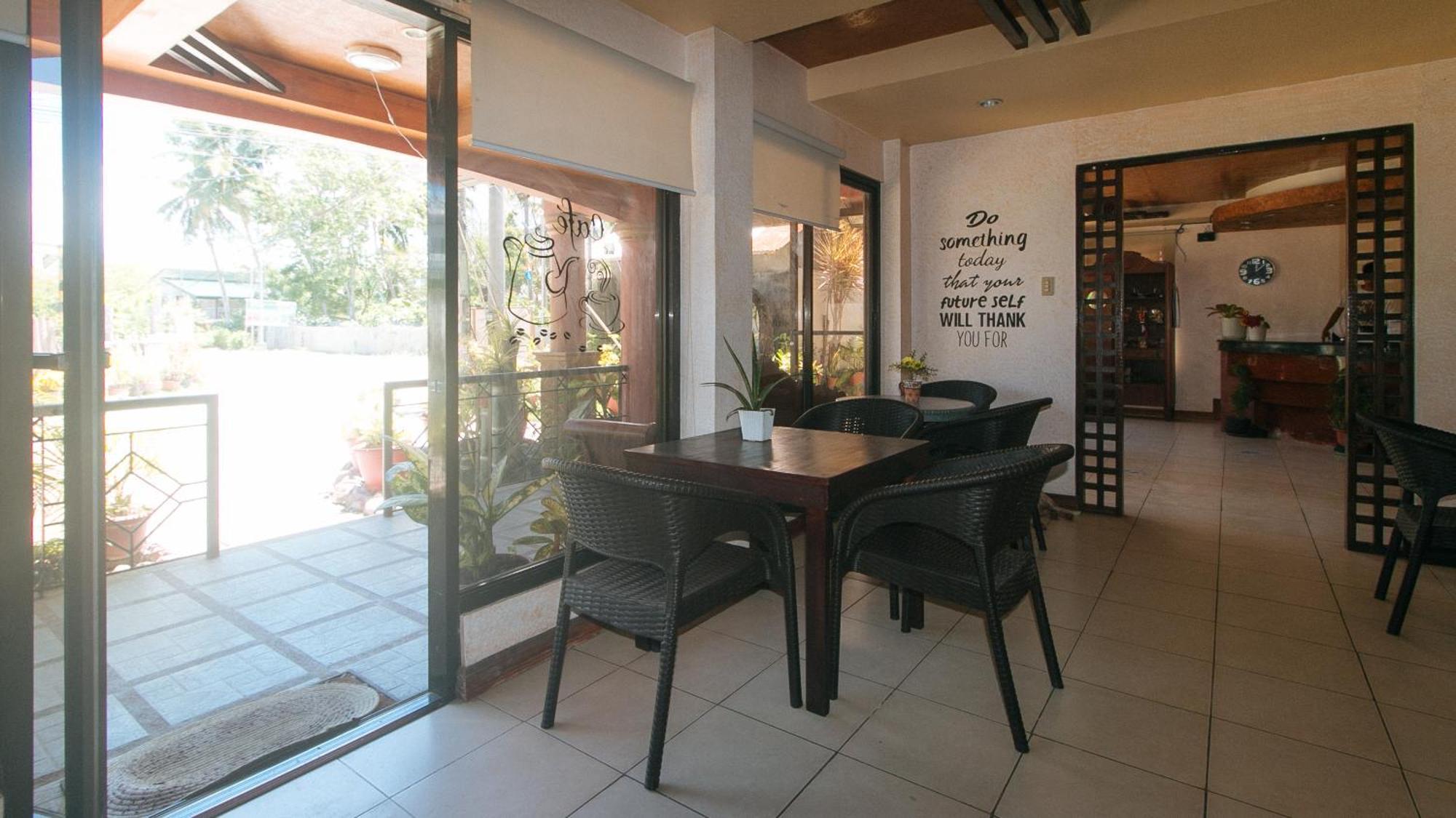 Reddoorz At Coco Grove Tourist Inn Panglao Exterior photo